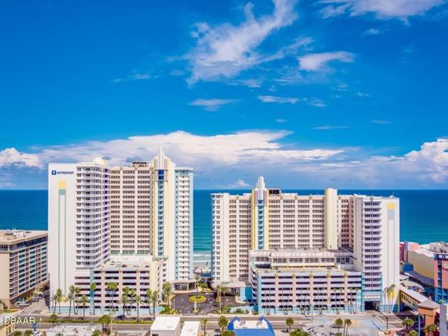 Condo for sale in Daytona Beach, Florida