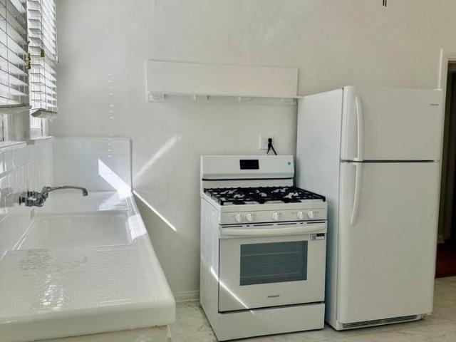 Apartment for rent in Canoga Park, California