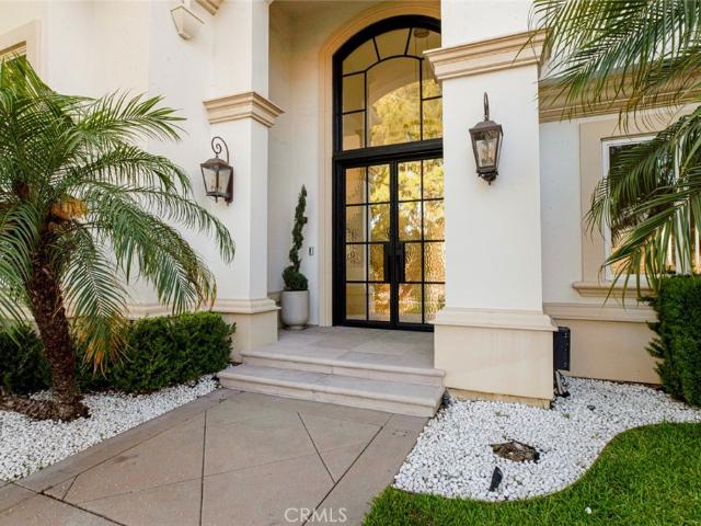 House for sale in La Canada Flintridge, California