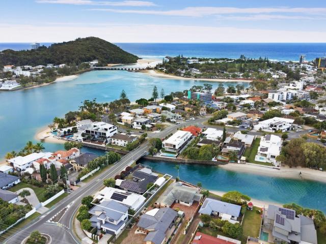 Apartment for rent in Palm Beach, Gold Coast City