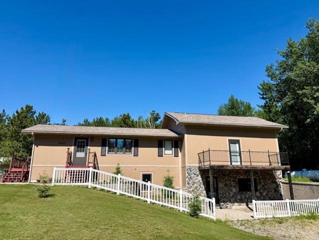 House for sale in Warroad, Minnesota
