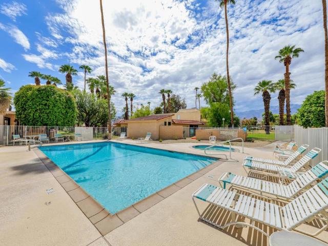 Condo for sale in Cathedral City, California