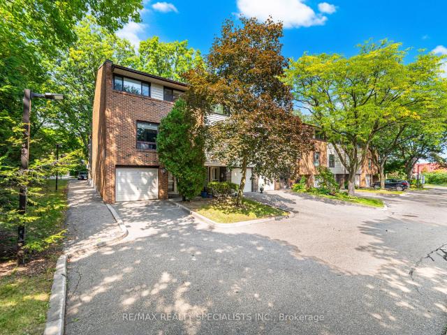 Townhouse for sale in Mississauga, Ontario