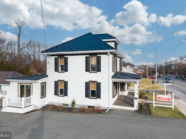 Commercial for rent in Morgantown, Pennsylvania
