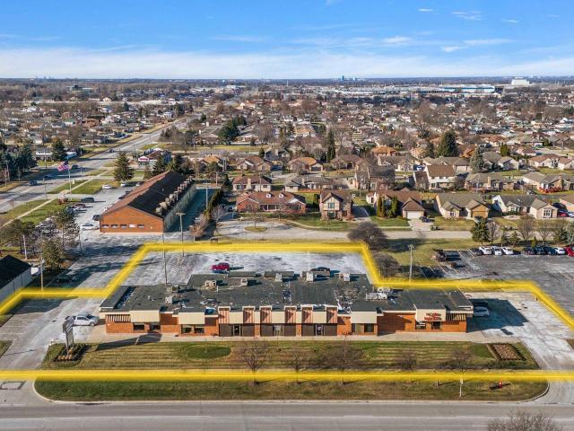 Commercial for sale in Sterling Heights