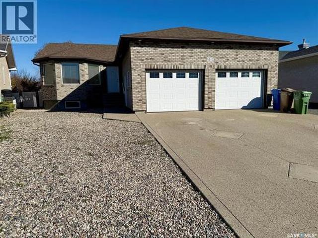 House for sale in Eastpointe Estates, Regina
