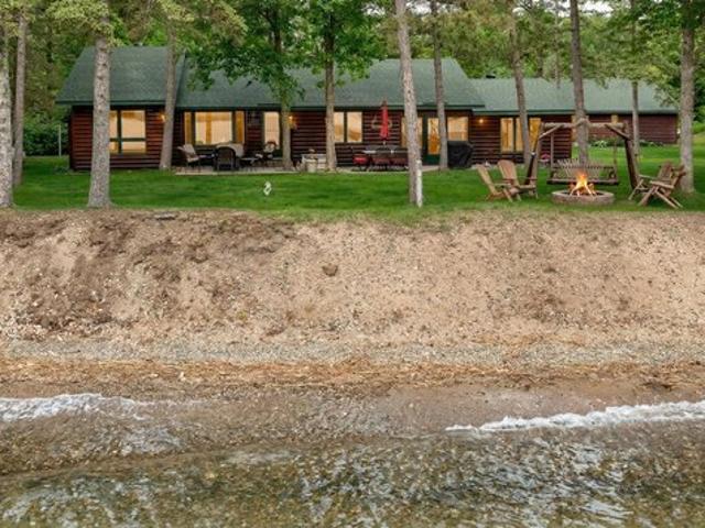 House for sale in Hubbard, Minnesota