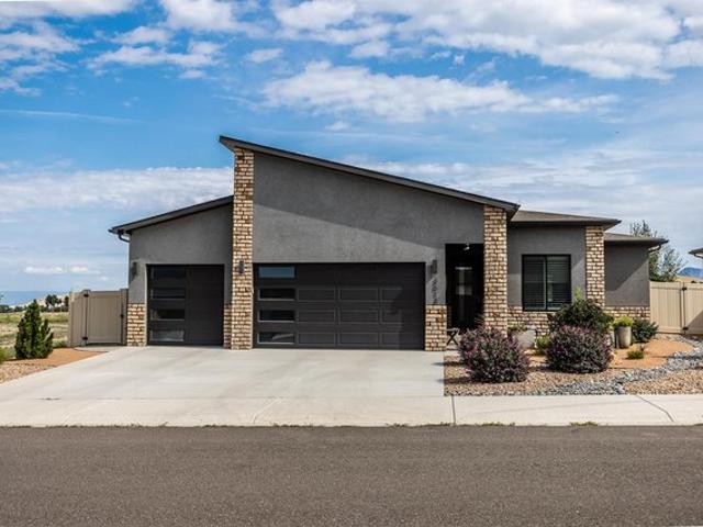 House for sale in Montrose, Montrose County