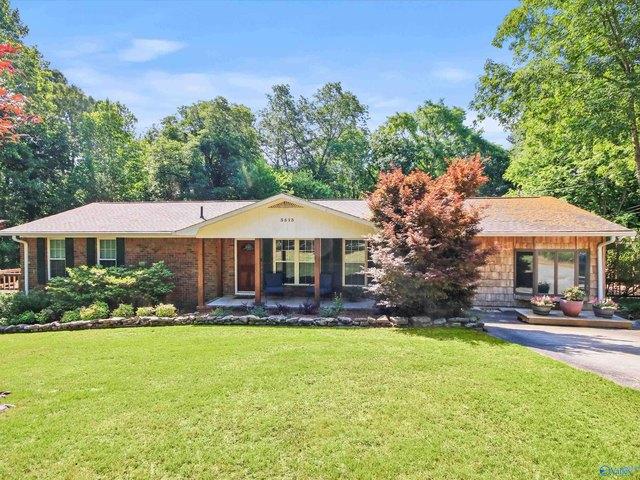 House for sale in Guntersville, Alabama