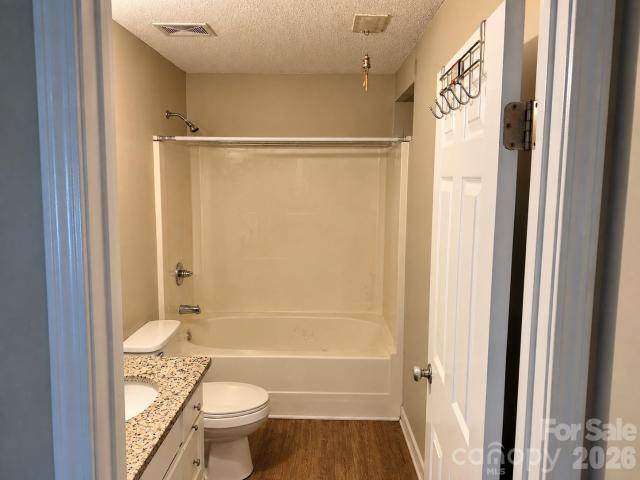 House for sale in Charlotte, Mecklenburg County