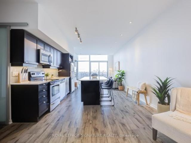 Condo for sale in Woburn, Ontario