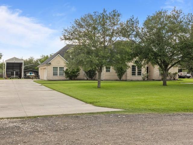 House for sale in Santa Fe, Texas