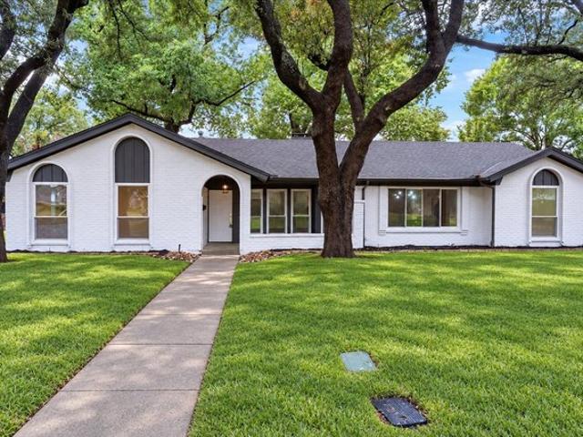 House for sale in Farmers Branch, Dallas County