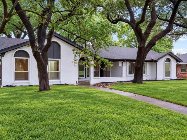 House for sale in Farmers Branch, Dallas County