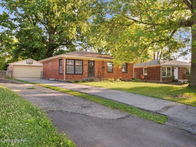 House for sale in Jeffersontown, Kentucky