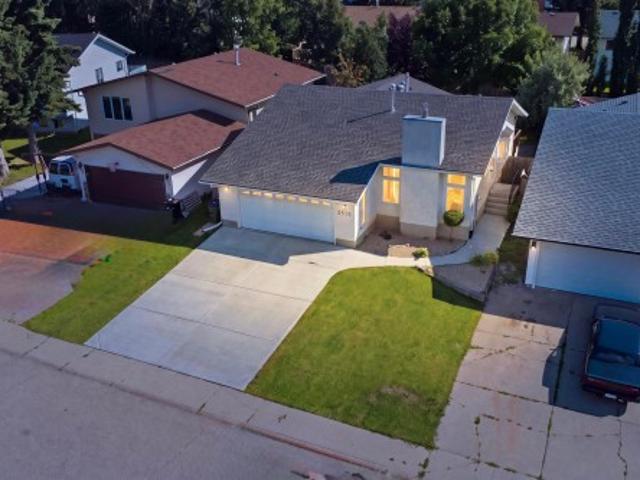 House for sale in Wedgewood, Alberta