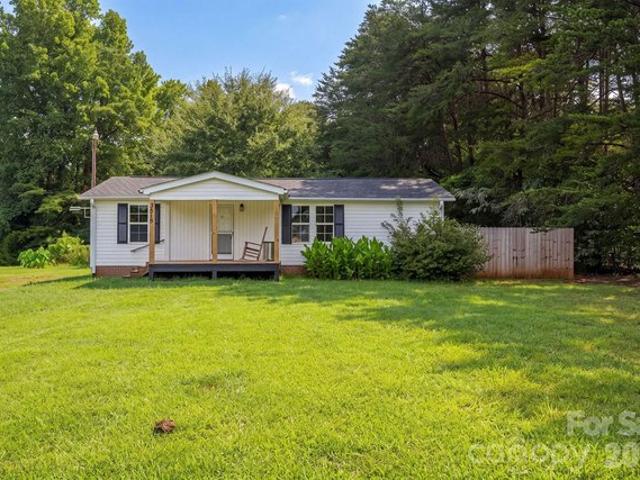 House for sale in Iron Station, Lincoln County