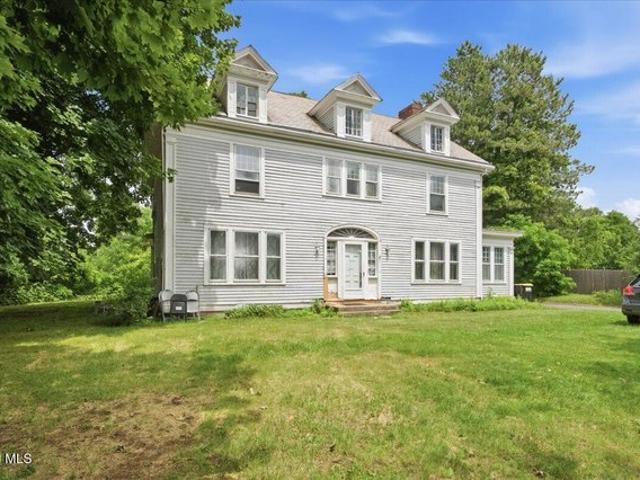 House for sale in Niskayuna, New York