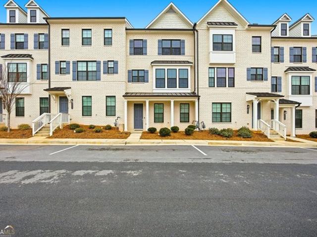 Townhouse for sale in Duluth, Georgia