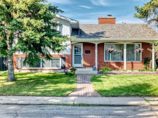 House for sale in Wedgewood, Alberta