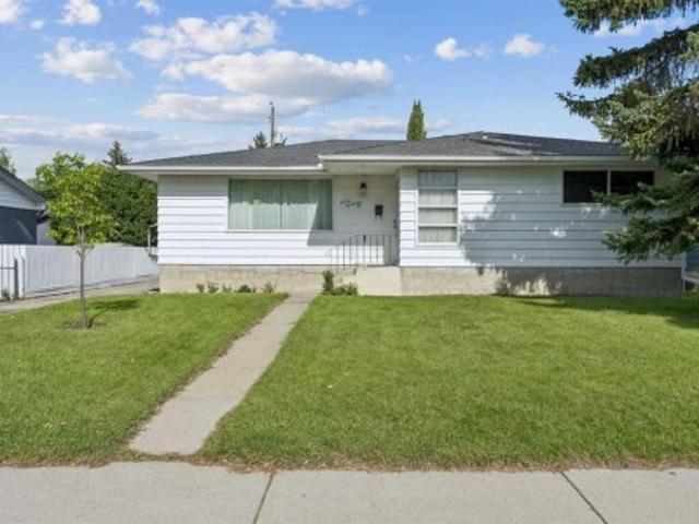 House for sale in Brentwood, Calgary