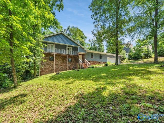 House for sale in Guntersville, Alabama
