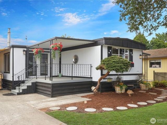 House for sale in Centralia, Washington