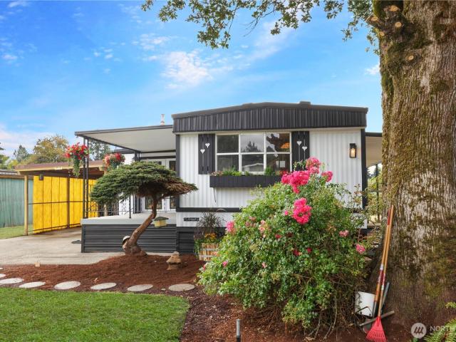 House for sale in Centralia, Washington