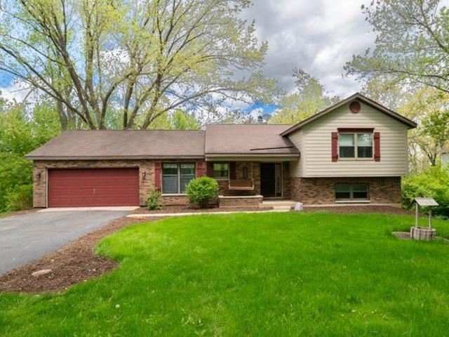 House for sale in Mchenry, Illinois