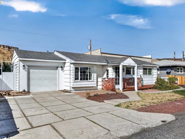 House for sale in Oregonia