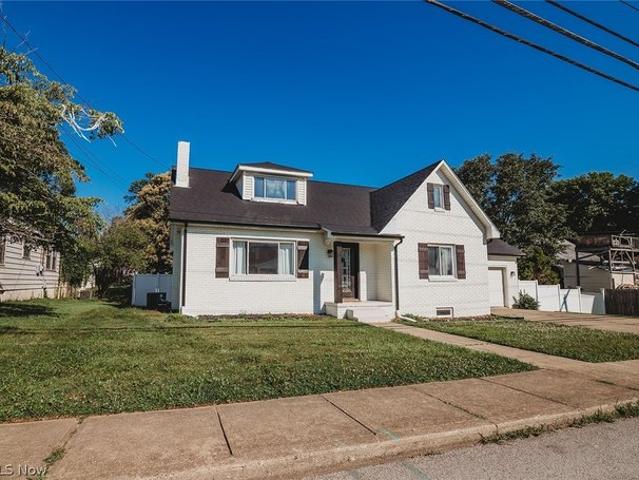 House for sale in Parkersburg, West Virginia