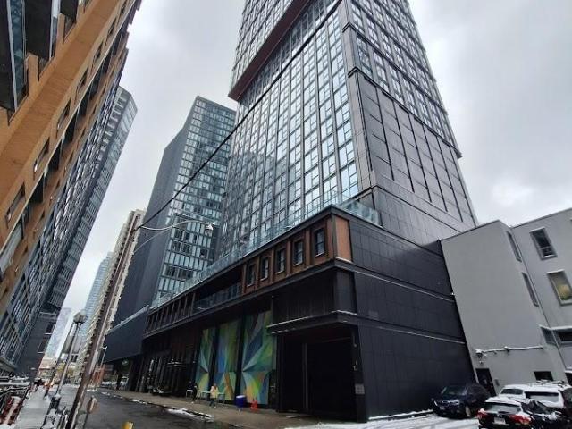 Condo for sale in Toronto, Golden Horseshoe