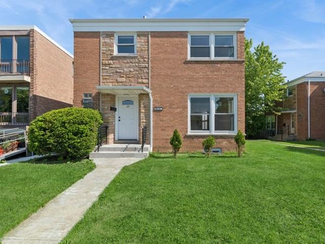 Townhouse for sale in Skokie, Illinois