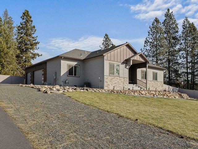 House for sale in Chattaroy, Washington