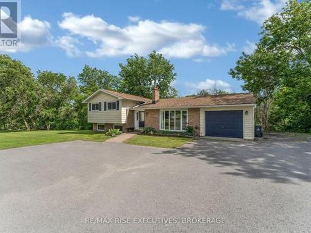 House for sale in Ontario