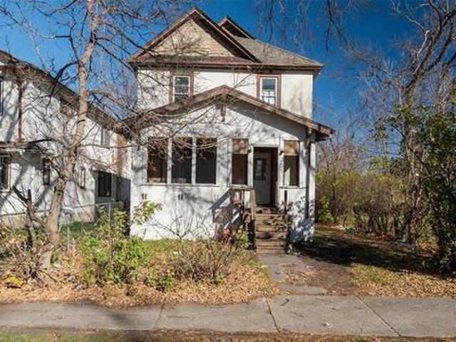 House for sale in North End, Winnipeg