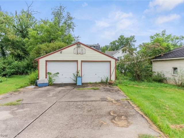 House for sale in Youngstown, Ohio