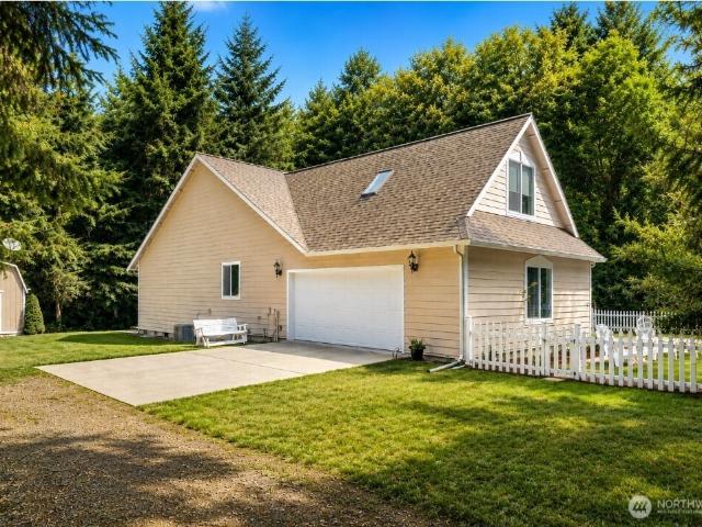 House for sale in Shelton, Washington