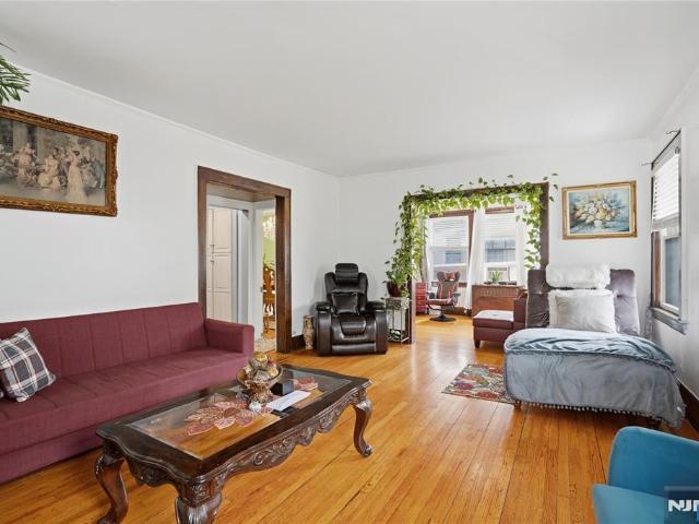House for sale in Teaneck, New Jersey