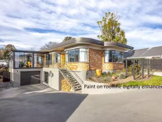House for sale in Chaslands, Canterbury