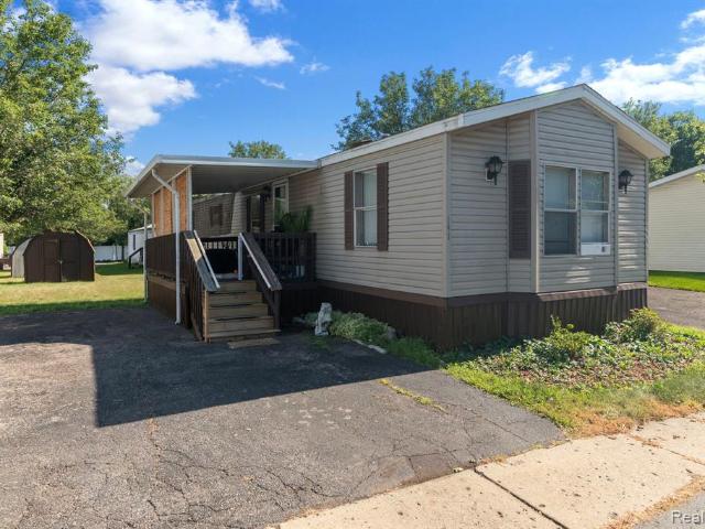 House for sale in Auburn Hills, Michigan