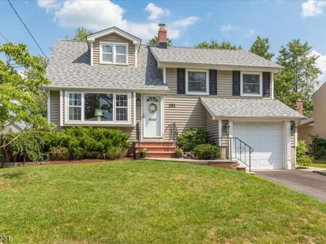 House for sale in Cranford, New Jersey