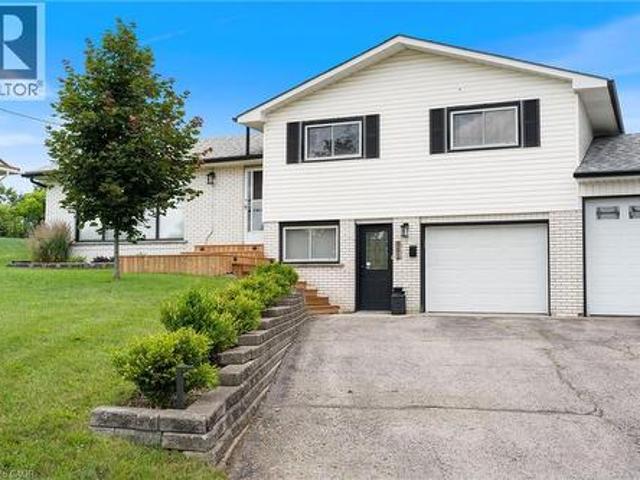 House for sale in Delhi, Ontario