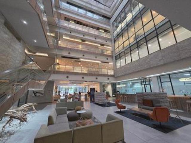 Commercial for rent in Waterkloof, Gauteng