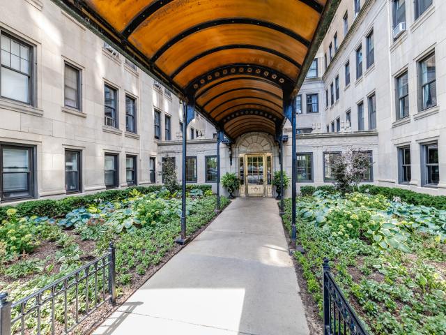 Condo for sale in Chicago Park, Illinois