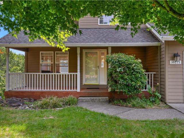 House for sale in La Center, Washington