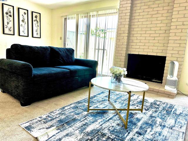 Townhouse for sale in Alameda Townhouse for sale in Alameda