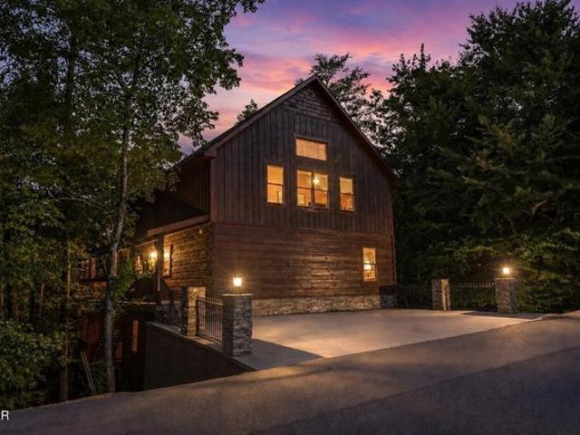 House for sale in Pigeon Forge, East Tennessee