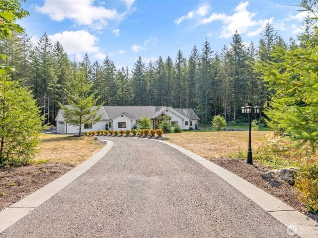 House for sale in Enumclaw, Washington