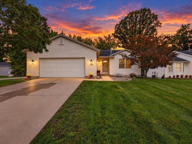 House for sale in Kentwood, Kent County